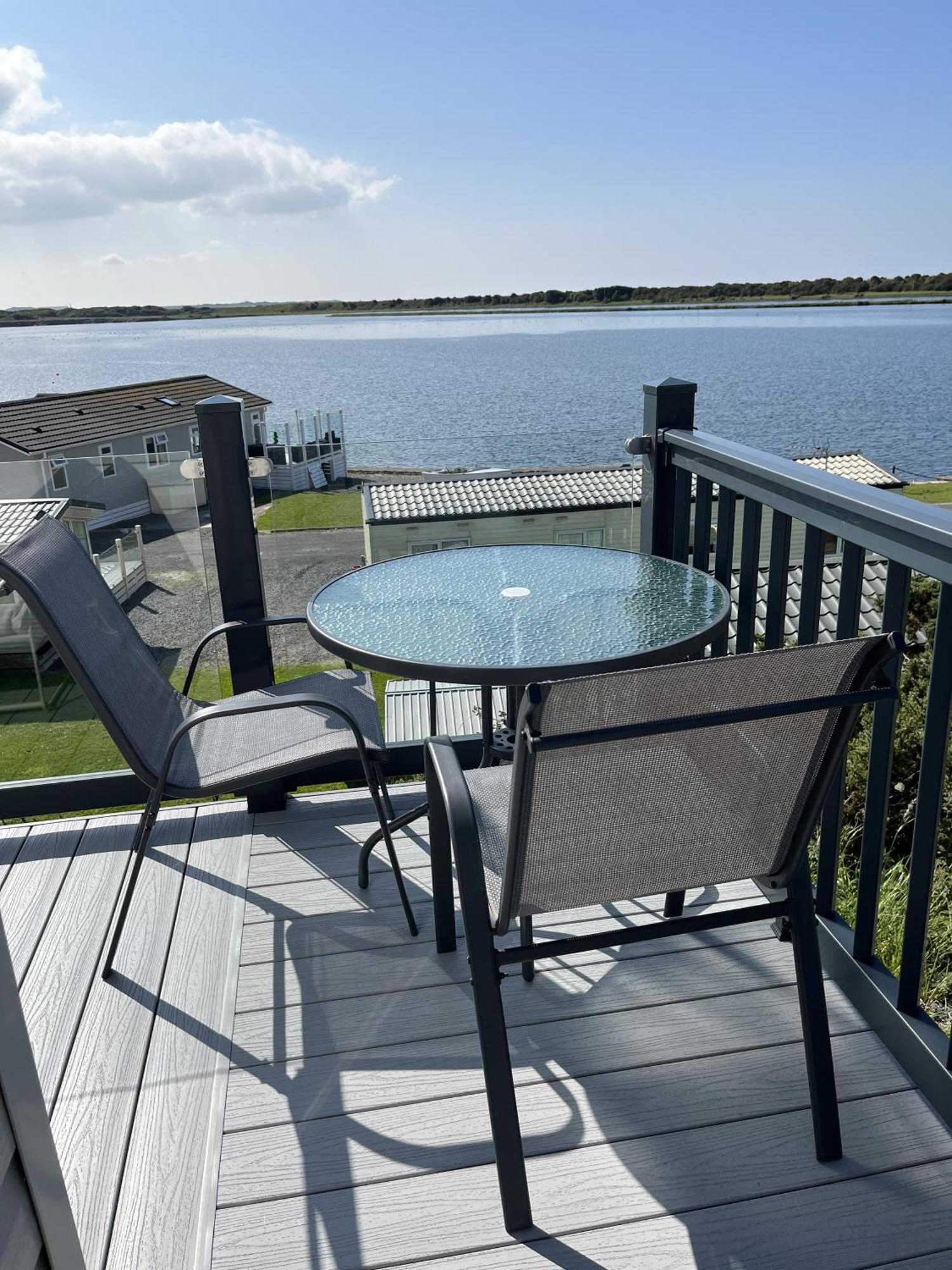 Lake View 92 Millom Extérieur photo